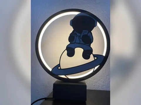 Carcaça de Luminária Astronauta, foto do projeto original